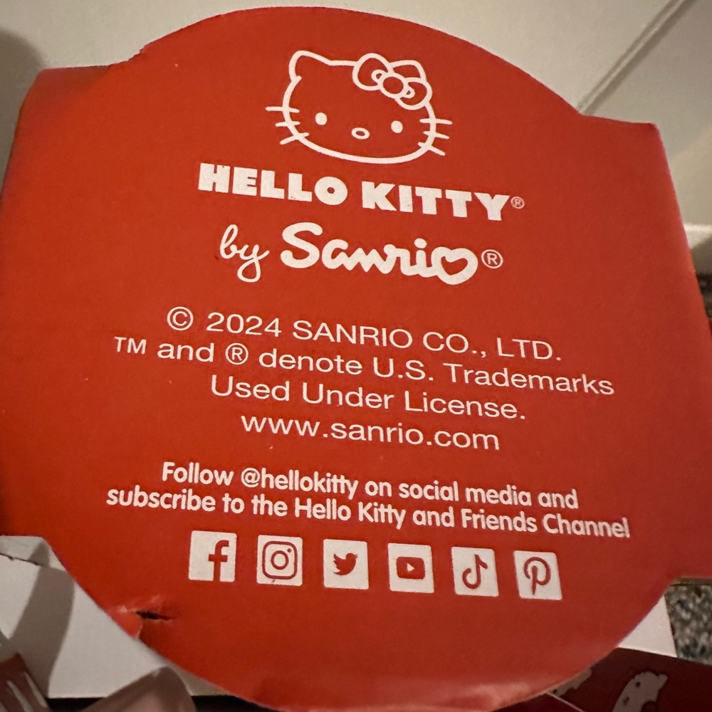 MWT: BIG Hello kitty set a six LG mugs - Picture 4 of 8